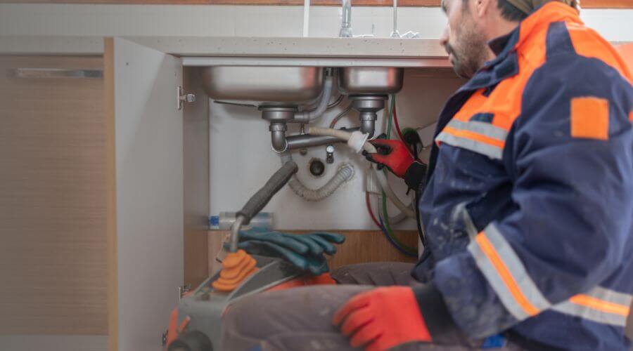 Professional tankless water heater installation services in Premont, TX